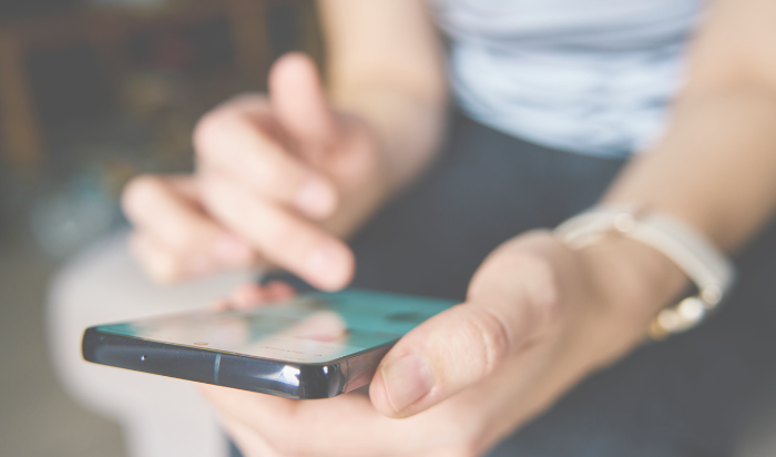 The Benefits of a Social Media Detox: Why Getting Still is Unplugging